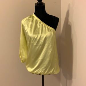 Limited blouse